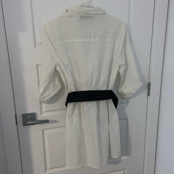 Long White Blouse with Black Belt - Picture 4 of 4